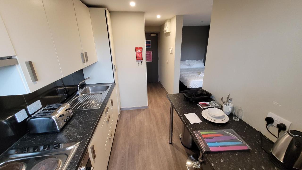 Student Only - 1 Night Free Gosford Gate In Coventry - Sk Hotel Exterior photo