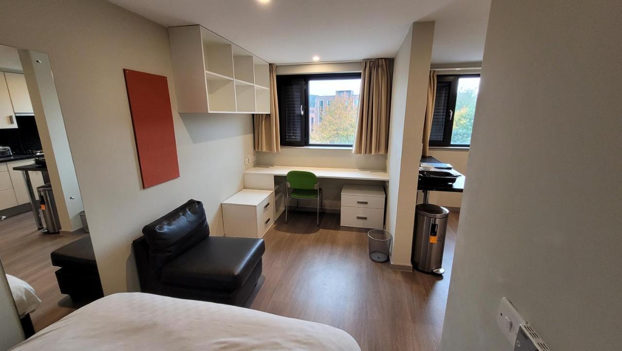 Student Only - 1 Night Free Gosford Gate In Coventry - Sk Hotel Exterior photo