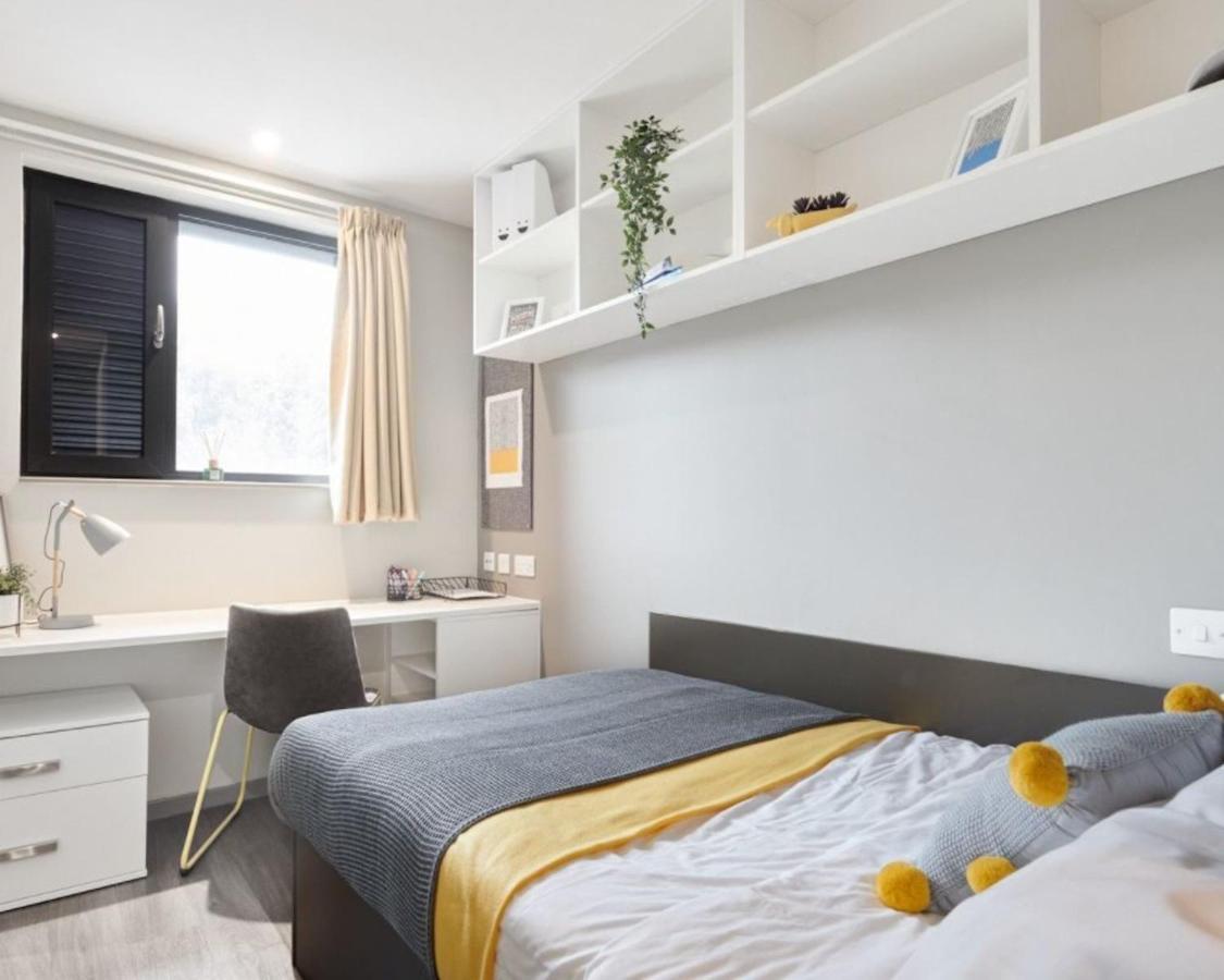Student Only - 1 Night Free Gosford Gate In Coventry - Sk Hotel Exterior photo